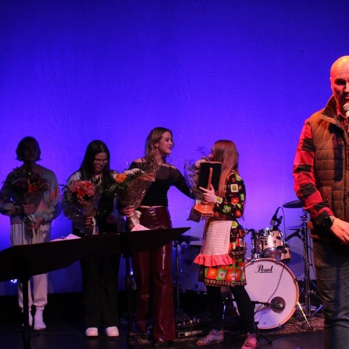 verdlaunaafhending-2