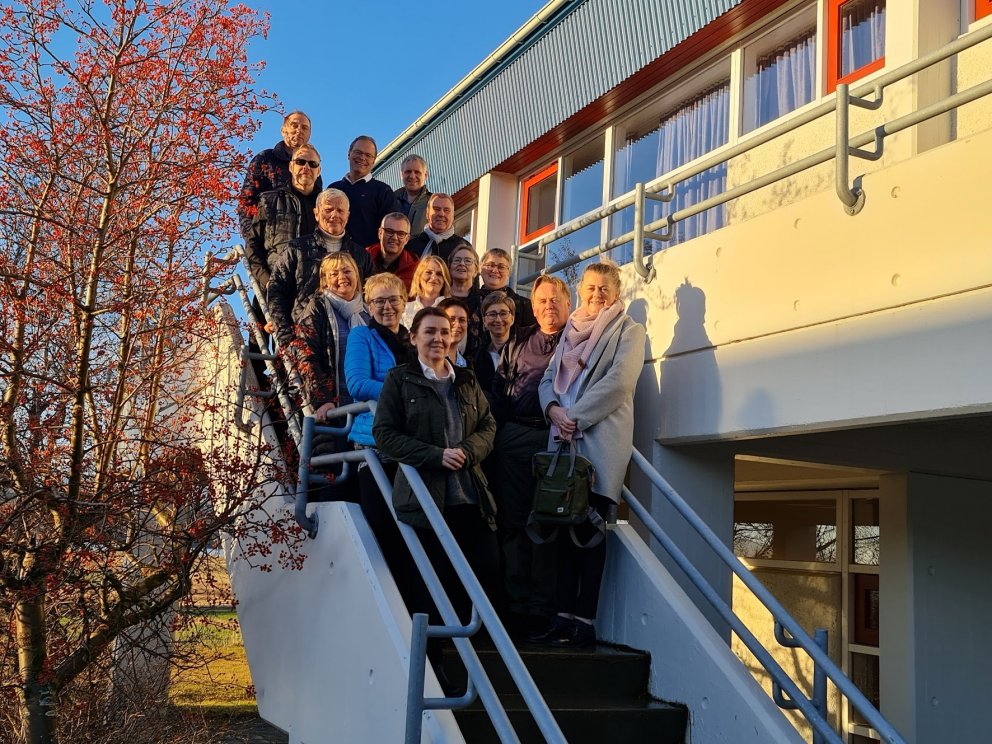 Heimsókn 40 ára útskriftarnema í skólann