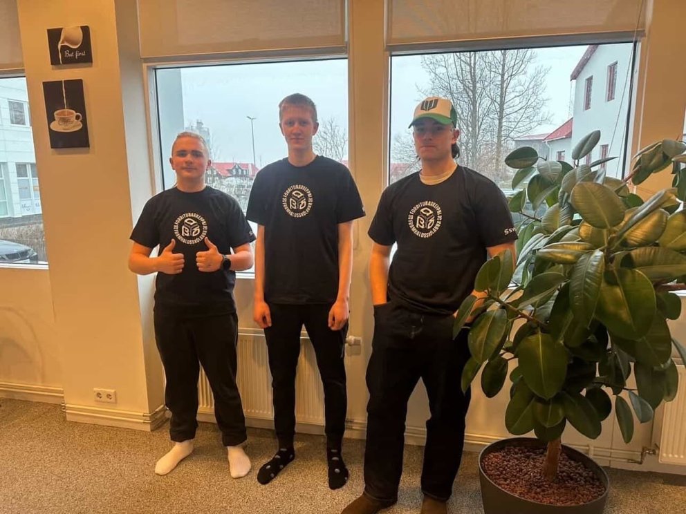 Nemendur úr ME  sigurvegarar í Forritunarkeppni framhaldsskólanna 2026