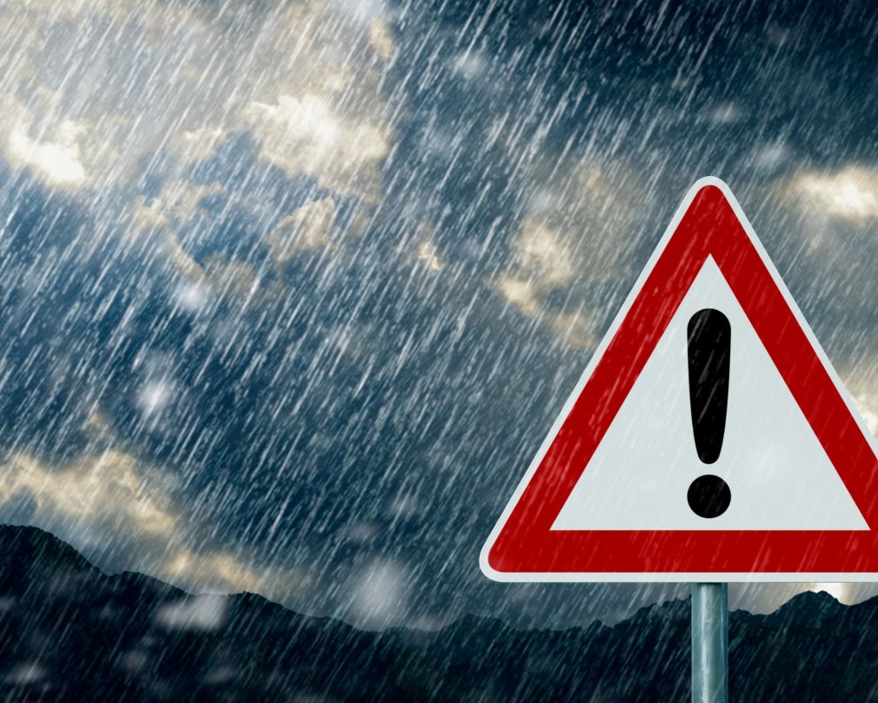 Opnu húsi í ME frestað vegna veðurs