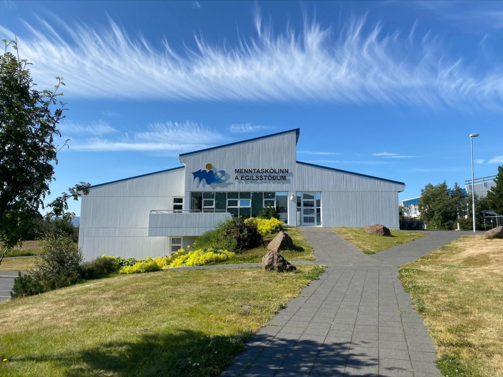 Vegna atburða í kring um nýnemavígslu nemenda ME