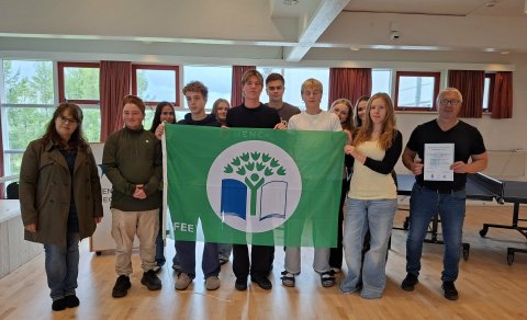 Á myndinni eru (f.v.) Guðrún, Kristófer Hilmar, Emilía, Adam, Eyrún, Michael Fjólar, Benedikt, Bjark&hellip;
