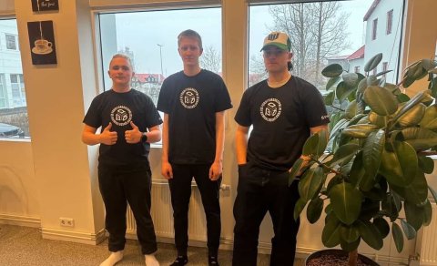 Nemendur úr ME  sigurvegarar í Forritunarkeppni framhaldsskólanna 2026