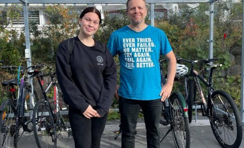 Verðlaunahafar í nafnasamkeppni um Reið/rafhjólastæði og rafhleðsluvæði í ME