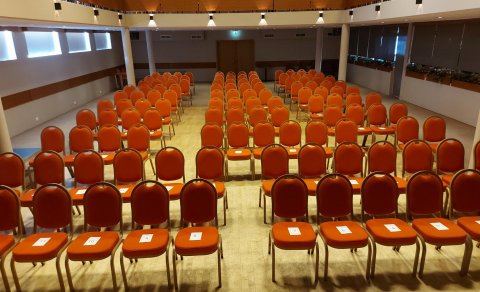 Salurinn tilbúinn fyrir vorútskrift